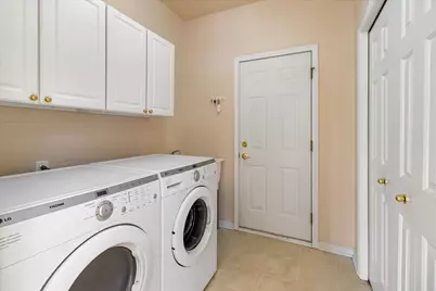 48551 Oak Bridge Drive, Canton, MI 48188 - Photo 25