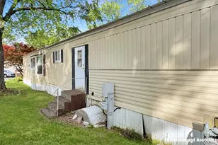 360 N Sword St SW, Grand Rapids, MI 49548 - Photo 11