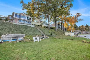 33766 Forest Beach Dr, Eau Claire, MI 49111 - Photo 23