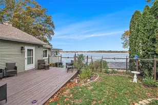 33766 Forest Beach Dr, Eau Claire, MI 49111 - Photo 5
