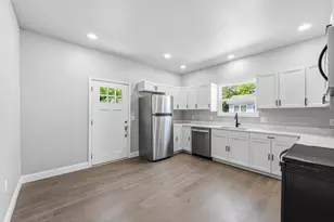 18 Franklin St, Hartford, MI 49057 - Photo 9