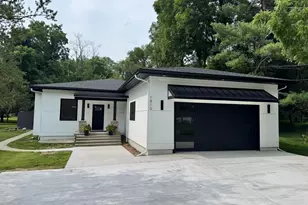 1810 Leonard St NW, Grand Rapids, MI 49534 - Photo 1