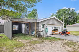 19030 W Almy Rd, Howard City, MI 49329 - Photo 19