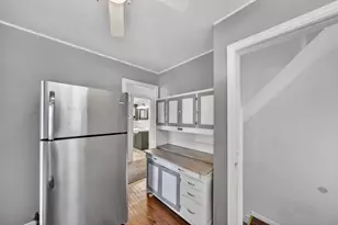 21500 Redmond Ave, Eastpointe, MI 48021 - Photo 13