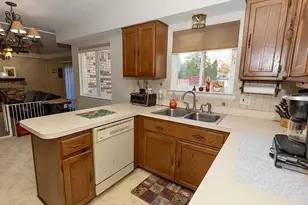 30988 Moroso Dr, Warren, MI 48088 - Photo 9