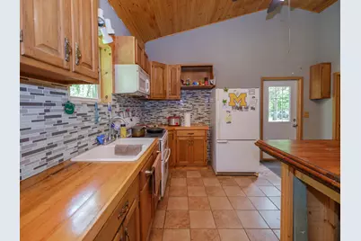 4521 Waldorf Road, Delton, MI 49046 - Photo 5