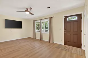 749 Denway Dr, Kalamazoo, MI 49008 - Photo 3
