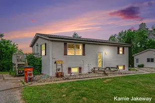 8395 McArthur Ave NE, Belding, MI 48809 - Photo 1