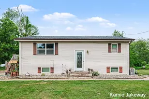 8395 McArthur Ave NE, Belding, MI 48809 - Photo 3