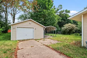 241 Ardmoor Dr, Battle Creek, MI 49037 - Photo 13