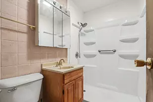241 Ardmoor Dr, Battle Creek, MI 49037 - Photo 9