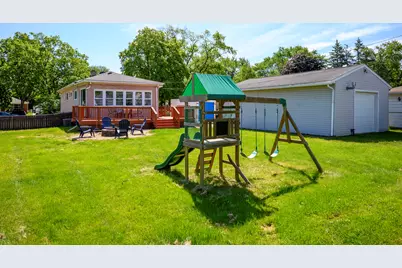 27803 Ruehle Street, Saint Clair Shores, MI 48081 - Photo 3