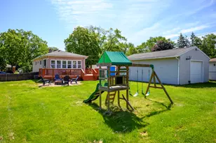 27803 Ruehle St, Saint Clair Shores, MI 48081 - Photo 3