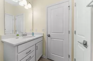 3772 Park Creek Ln, Canton, MI 48188 - Photo 15