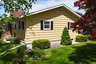 597 Birch St, Manistee, MI 49660 - Photo 5
