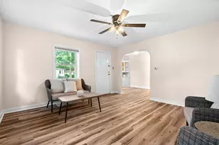 205 Sassafras St, Coloma, MI 49038 - Photo 5