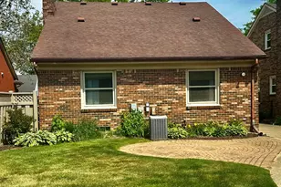 1753 N Silvery Ln, Dearborn, MI 48128 - Photo 3
