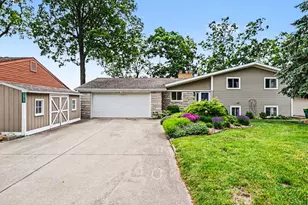 10727 Sudan St, Portage, MI 49002 - Photo 3