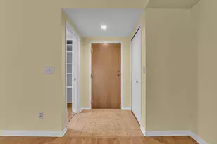 2115 Nature Cove Ct, Ann Arbor, MI 48104 - Photo 3