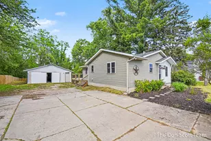 2911 5 Mile Rd NE, Grand Rapids, MI 49525 - Photo 33