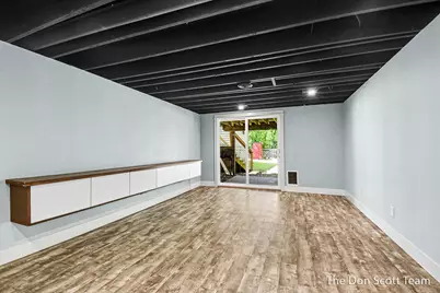 2911 5 Mile Road NE, Grand Rapids, MI 49525 - Photo 27