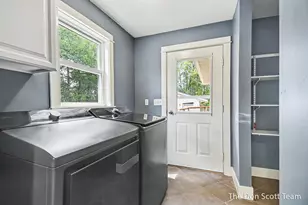 2911 5 Mile Rd NE, Grand Rapids, MI 49525 - Photo 11