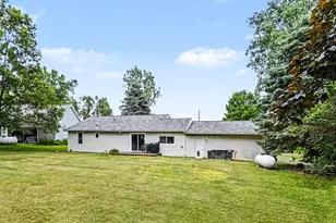 11332 Crestview Dr E, Cement City, MI 49233 - Photo 21