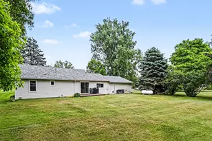 11332 Crestview Dr E, Cement City, MI 49233 - Photo 23