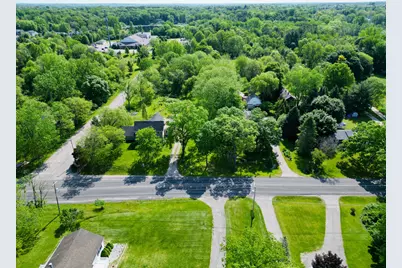 2326 Dean Lake Avenue NE, Grand Rapids, MI 49505 - Photo 3