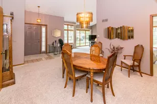 37648 N Laurel Park Dr, Livonia, MI 48152 - Photo 13