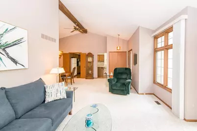37648 N Laurel Park Drive #63, Livonia, MI 48152 - Photo 9
