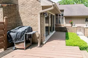 37648 N Laurel Park Dr, Livonia, MI 48152 - Photo 35