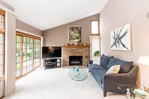 37648 N Laurel Park Dr, Livonia, MI 48152 - Photo 7
