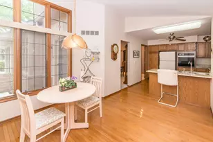 37648 N Laurel Park Dr, Livonia, MI 48152 - Photo 19