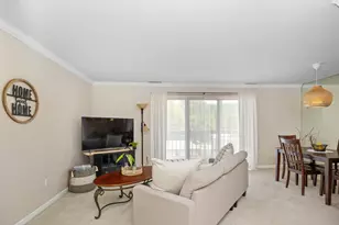 875 S Pontiac Trail, Walled Lake, MI 48390 - Photo 9