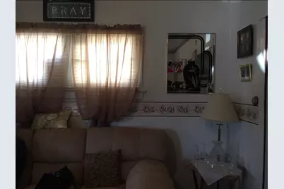 134 W Baker Street, Flint, MI 48505 - Photo 5
