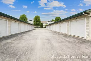 5877 Crosswinds Dr, Norton Shores, MI 49444 - Photo 5