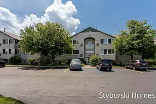 5877 Crosswinds Dr, Norton Shores, MI 49444 - Photo 3