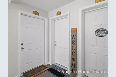 5877 Crosswinds Drive #31, Norton Shores, MI 49444 - Photo 37