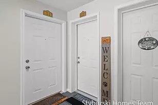 5877 Crosswinds Dr, Norton Shores, MI 49444 - Photo 37