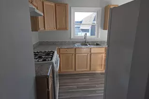 252 N 23rd St, Battle Creek, MI 49037 - Photo 7