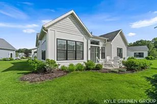 694 Bayshore Dr, Holland, MI 49424 - Photo 33