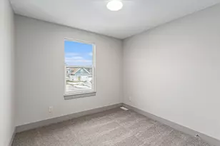 2058 Linden Ave SE, Grand Rapids, MI 49507 - Photo 9