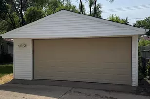 1051 1051 Redleaf Ln Ln, Ypsilanti, MI 48198 - Photo 5