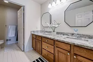 22646 Autumn Park Blvd, Novi, MI 48374 - Photo 37