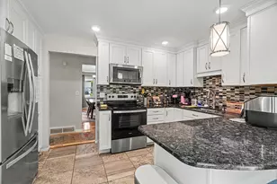 108 Shadowood Ln, Battle Creek, MI 49014 - Photo 9