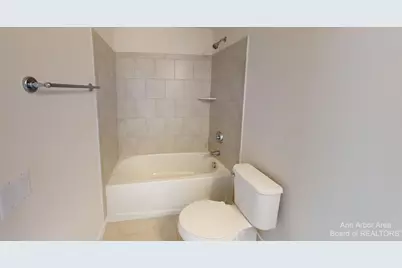 2704 S Spurway Drive, Ann Arbor, MI 48105 - Photo 25