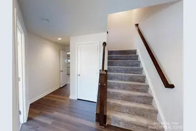 2704 S Spurway Drive, Ann Arbor, MI 48105 - Photo 3