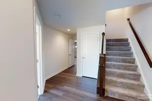 2704 S Spurway Dr, Ann Arbor, MI 48105 - Photo 3