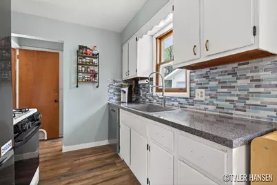 3923 Jupiter Avenue NE, Grand Rapids, MI 49525 - Photo 9